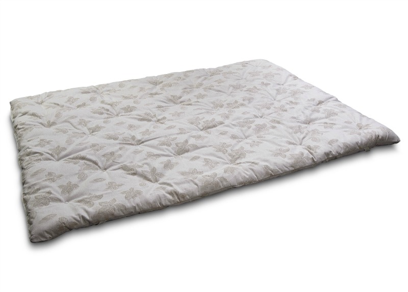 mattress pad for insulating curtain
